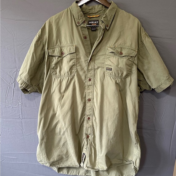 Ariat Men's Green Casual Button Down Shirt - Picture 1 of 10